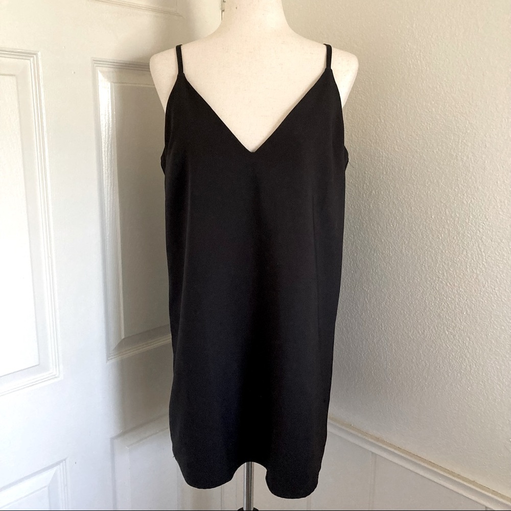 Black V-neck Sleeveless Mini Dress / Tunic - L